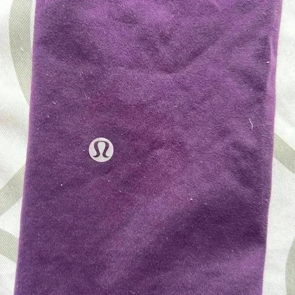Deep Purple Still Size 4 Lululemon like new 2 pockets drawstring waist leggings - Picture 3 of 6
